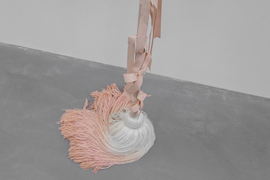 Allese (Mourning mop)
